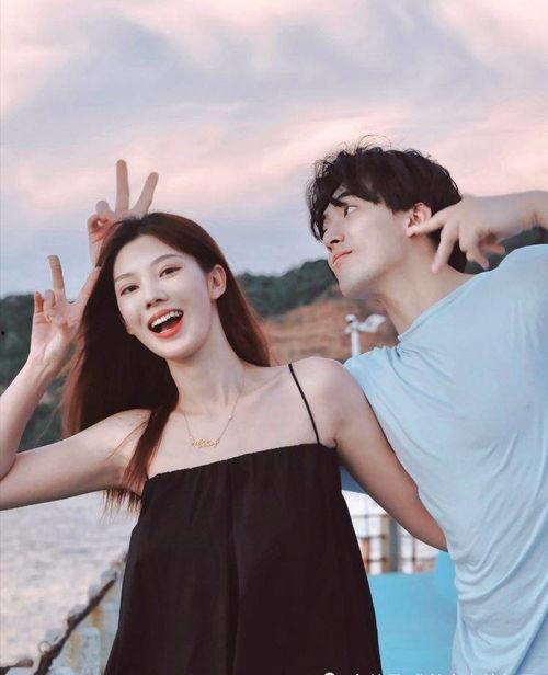 高冷女神竟是我的云养女友,竟是隐藏版云养女友